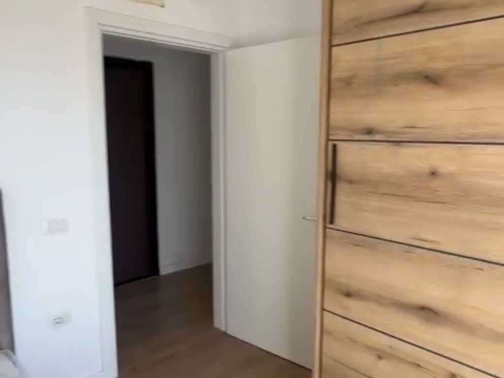 JEPET ME QIRA APARTAMENT 3+1 ,FUSHA E AVIACIONIT, TIRANË