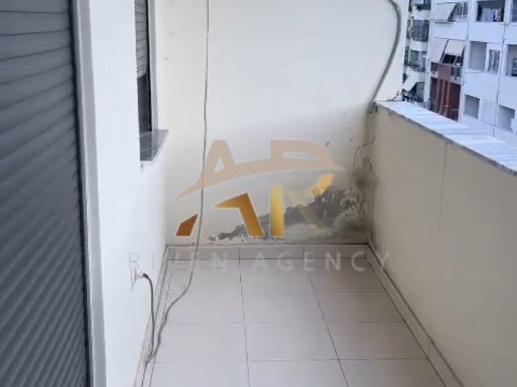Jepet apartament me qera 1+1 Astir