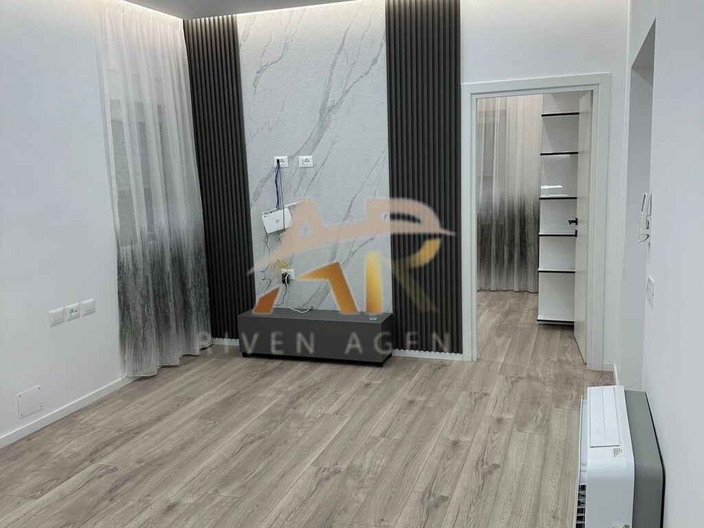 Jepet apartament me qera 2+1 Bllok