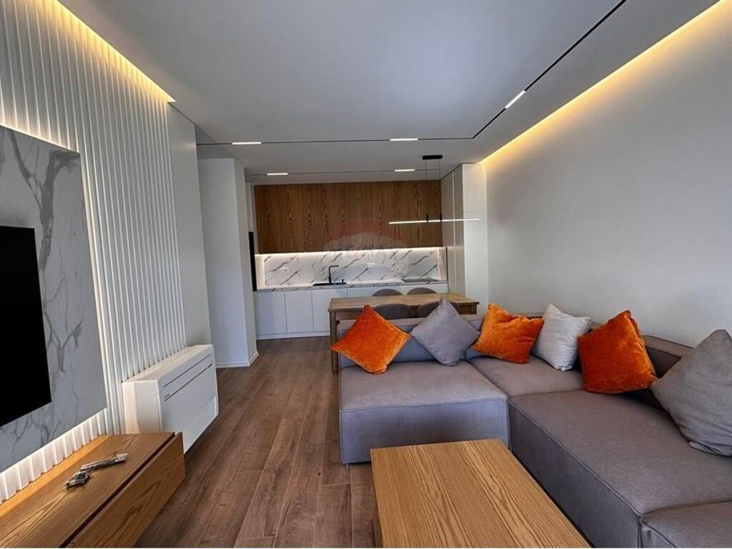 Apartament 2+1+2 me qira tek Kopshti Botanik! 1300€