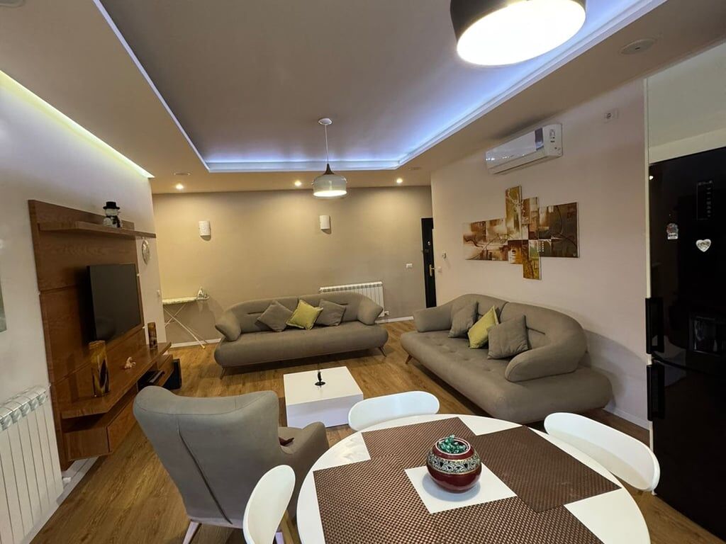 IN AFFITTO APPARTAMENTO 2+1+2 BAGNI +2 BALCONI, VICINO ALL'OSPEDALE NENE TEREZA, TIRANA