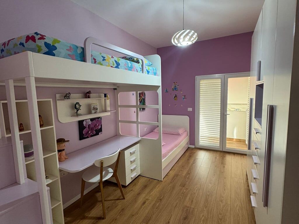 IN AFFITTO APPARTAMENTO 2+1+2 BAGNI +2 BALCONI, VICINO ALL'OSPEDALE NENE TEREZA, TIRANA