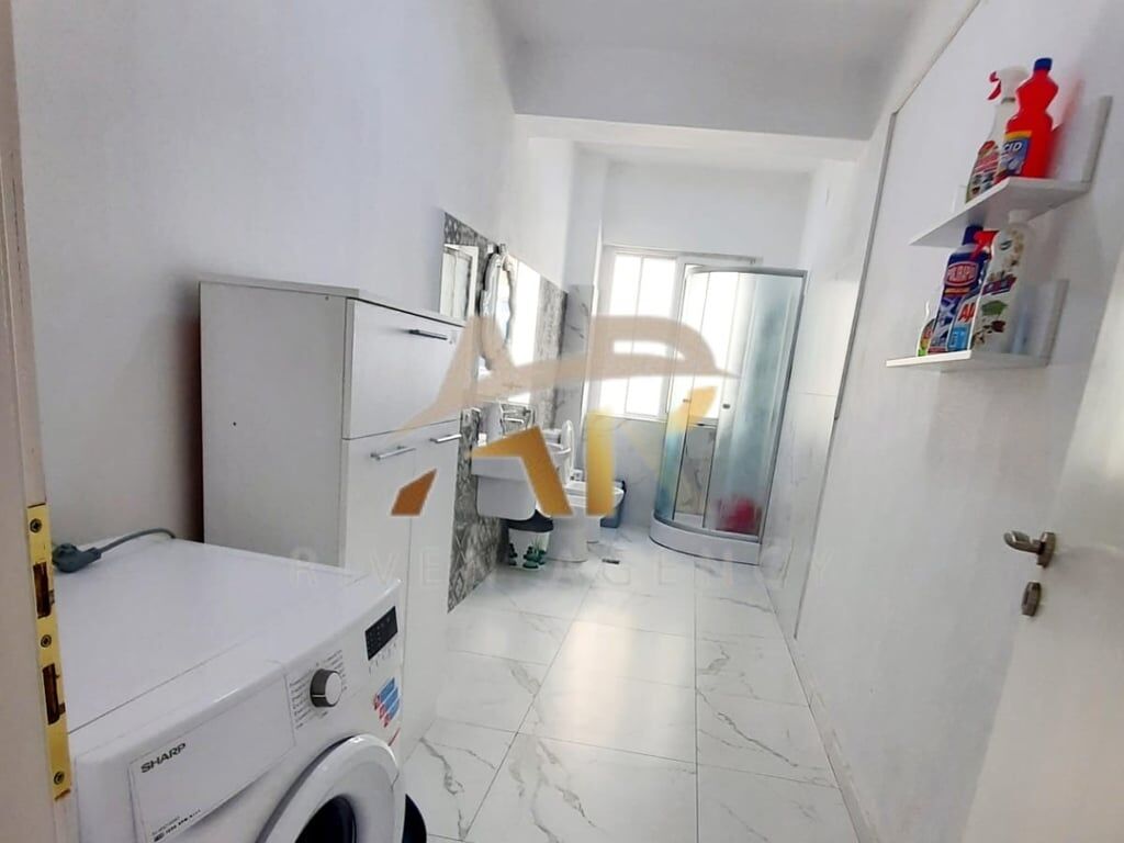 Jepet me qera Apartament 2+1 ne Bllok