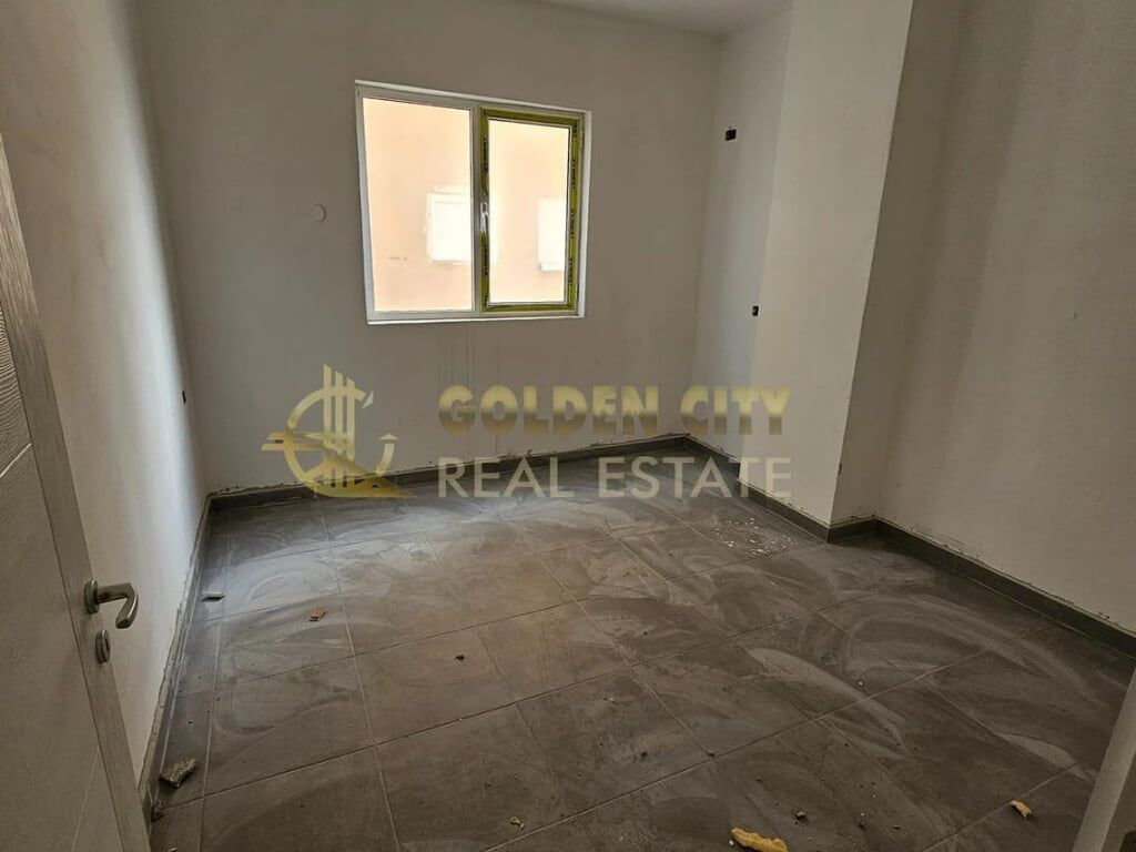 Shiten 4 Apartamente 1+1 ne spitall 60000€