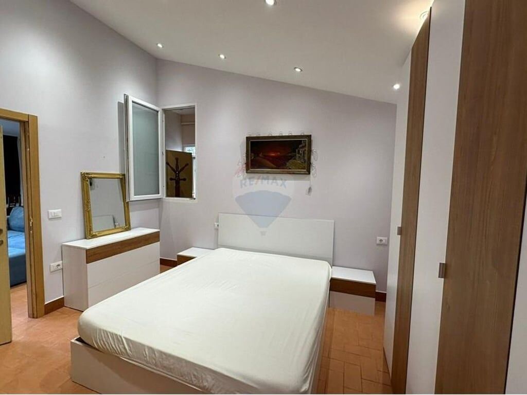 Jepet me qira apartament 2+1 ne Myslym Shyr