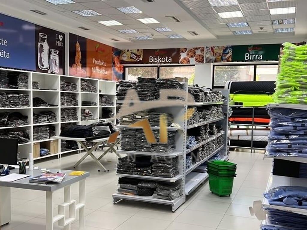 Shitet Ambjent biznesi Qendër