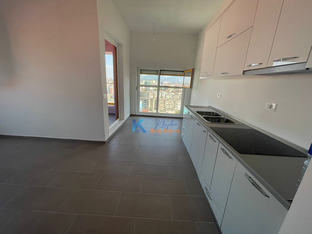 Apartament 1+1 per qira ne Ali Dem, te kompleksi Mangalem