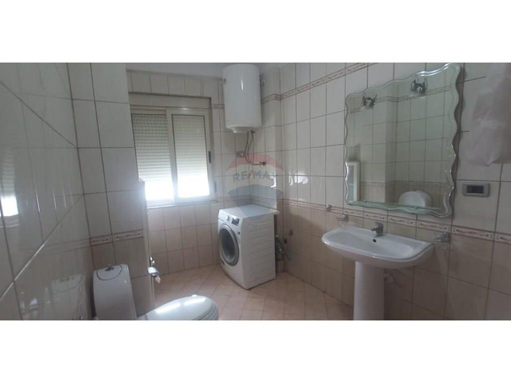 Jepet me qera apartament 2+1