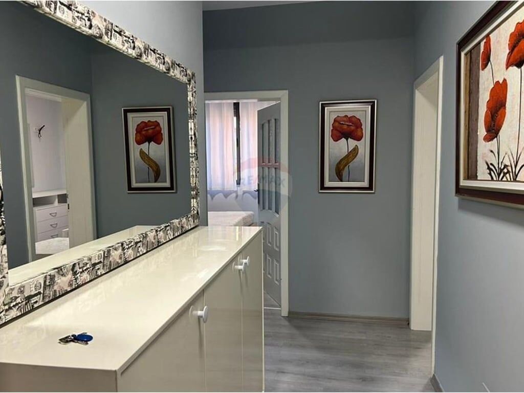 Jepet apartament me qera 2+1 te Shkolla e Baletit