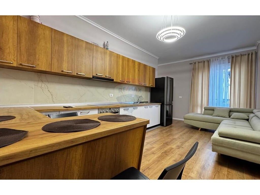 Jepet me qira apartament 1+1 ne Porcelan