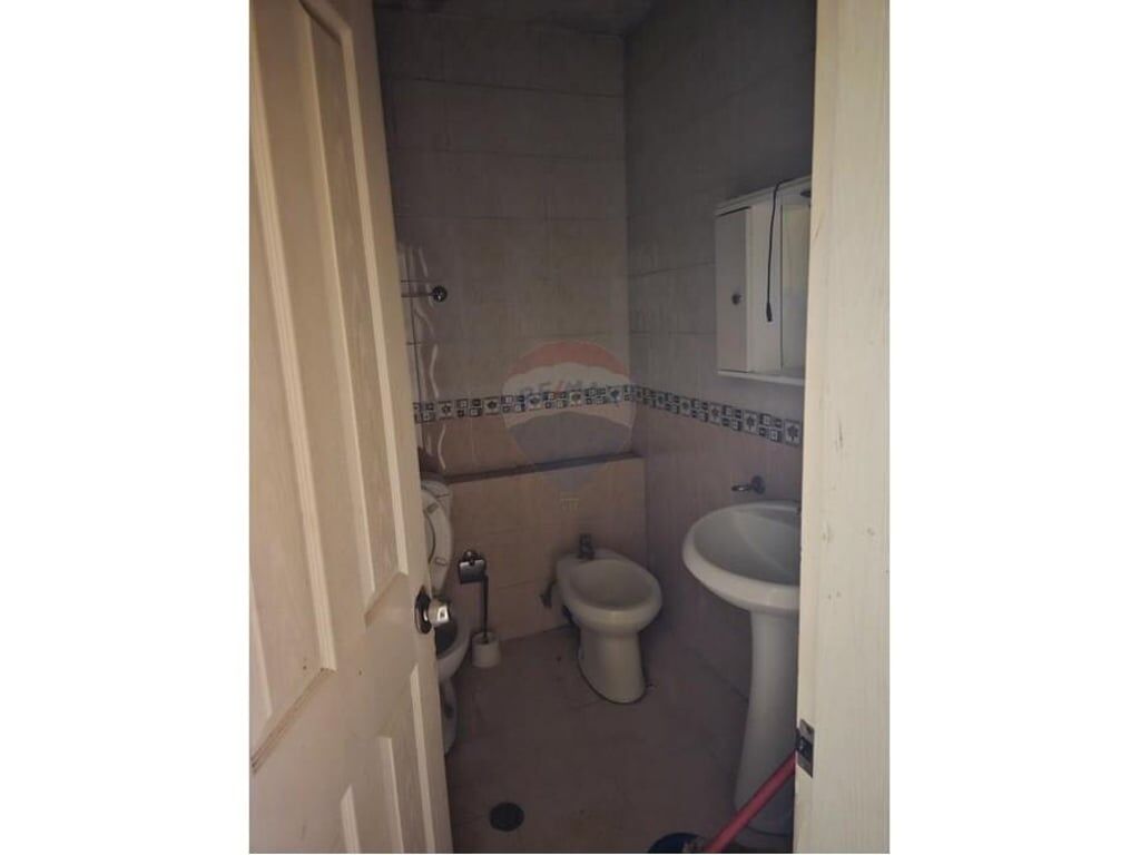 Shitet apartament 3+1+2 ne Laprake