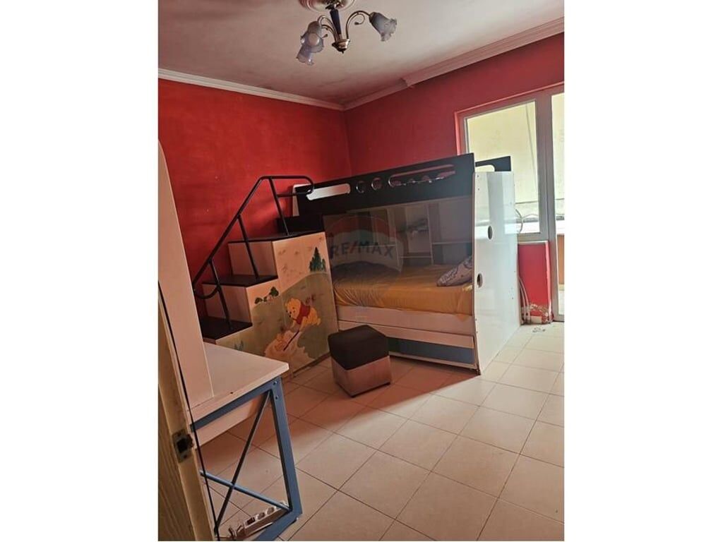 Shitet apartament 3+1+2 ne Laprake