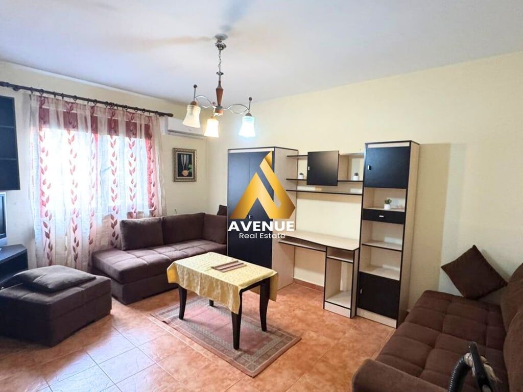 JEPET ME QIRA APARTMENT 1+1 PRANE PALLATIT ME SHIGJETA, TIRANE