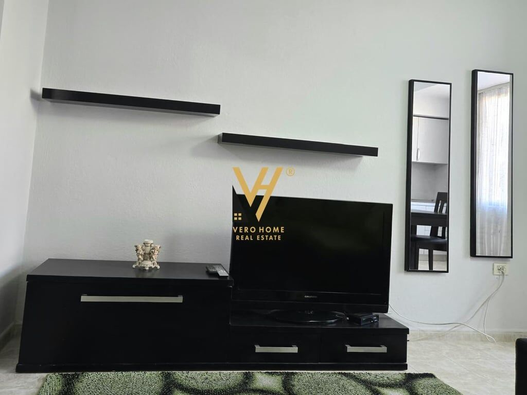 JEPET APARTAMENT 1+1+BLK ME QERA TE RRUGA E KAVAJES 45.000 LEKE