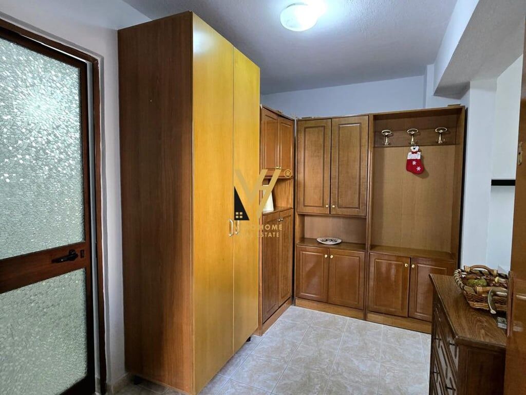 JEPET APARTAMENT 1+1+BLK ME QERA TE RRUGA E KAVAJES 45.000 LEKE