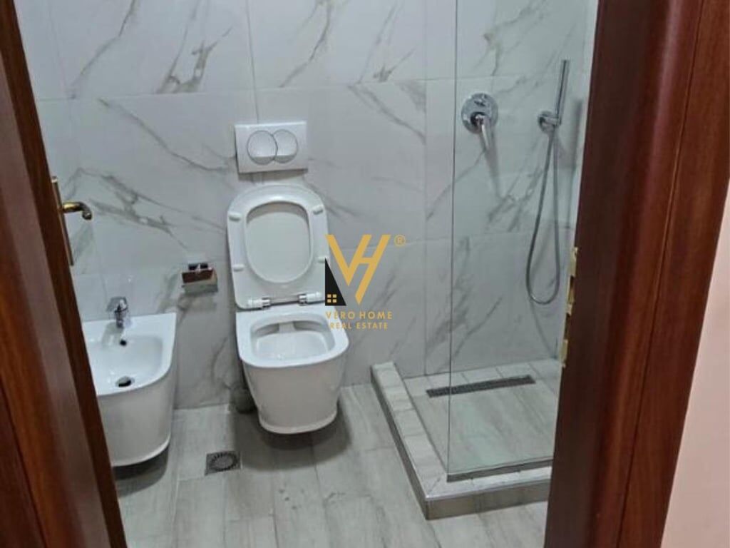 FOR SALE APARTMENT 1+1+BALCONY ON NDRE MJEDA STREET, 21 DHJETORI 135,000 EURO