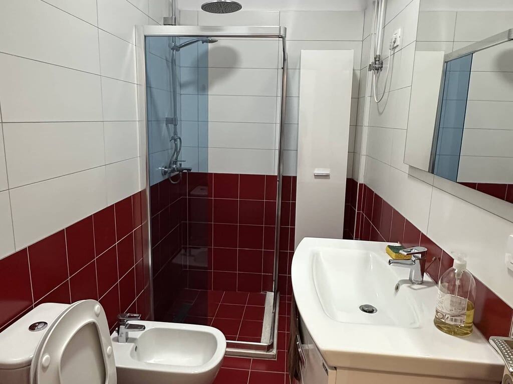 180000€, 220 m² Tirane, SHITET Apartament + verande | Penthouse 3+1+Aneks+Ballkon+2 banjo. Kati 4 i fundit , 220 m²
