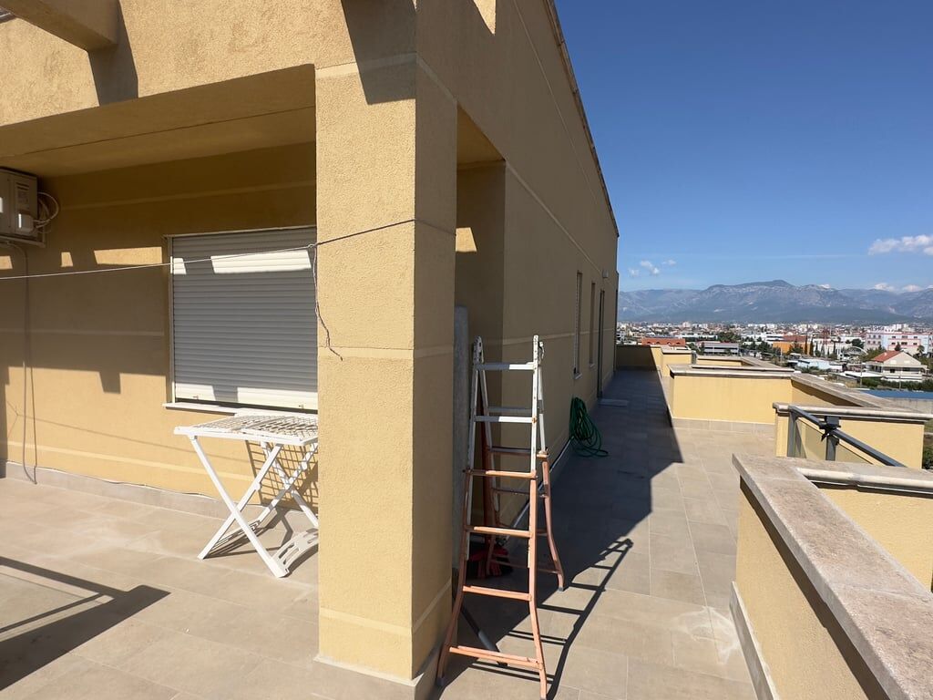 180000€, 220 m² Tirane, SHITET Apartament + verande | Penthouse 3+1+Aneks+Ballkon+2 banjo. Kati 4 i fundit , 220 m²