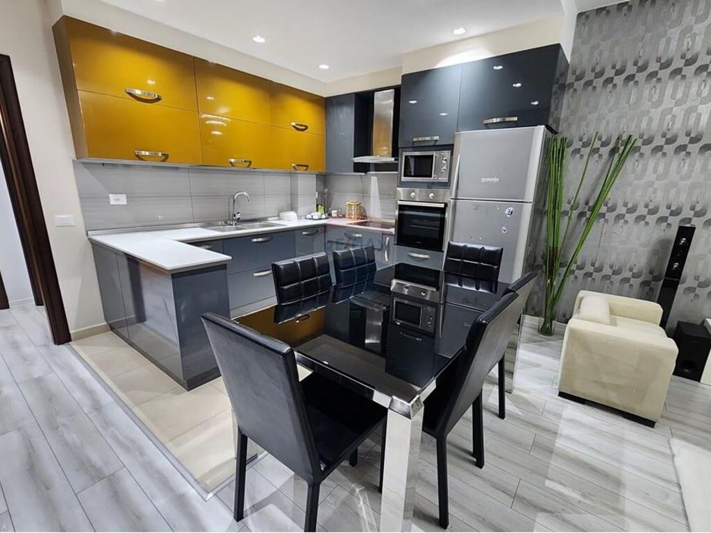 Apartament 2+1 per qira te Kodra e Diellit!