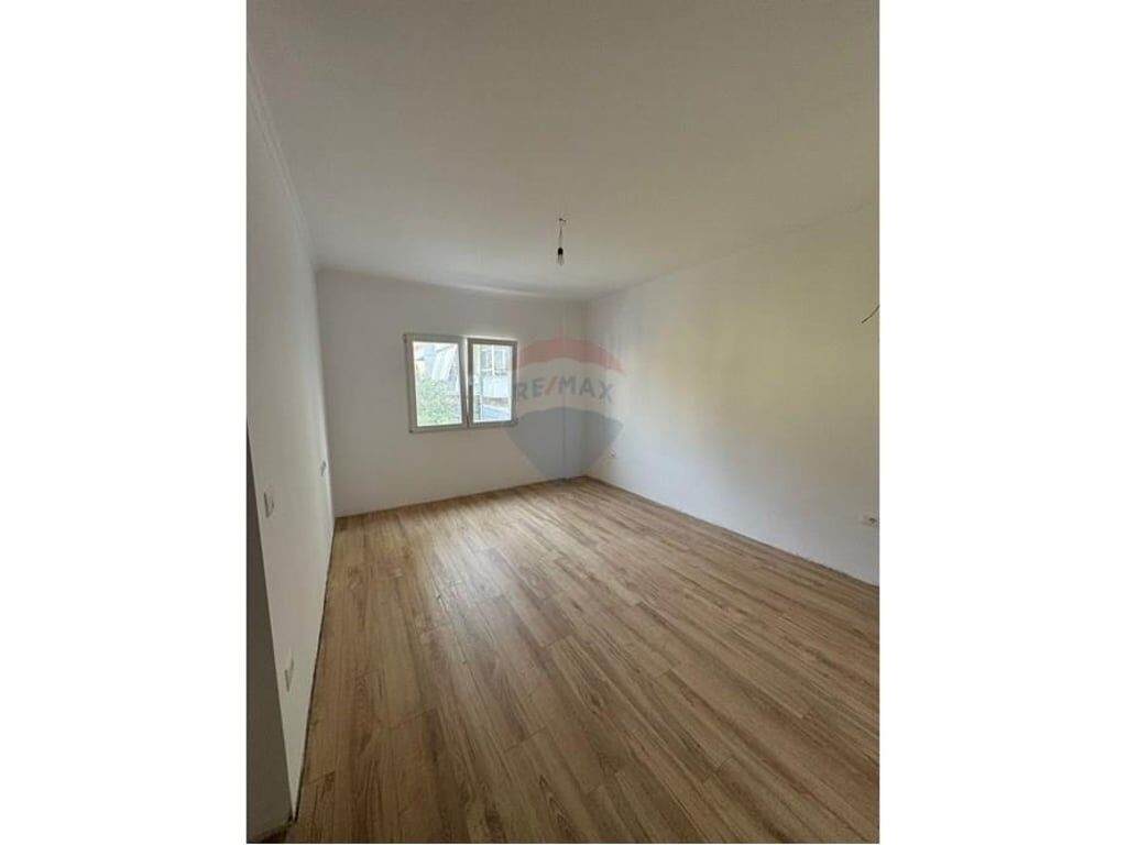 APARTAMENT 1+1 PER SHITJE, PRANE PROKURORISE