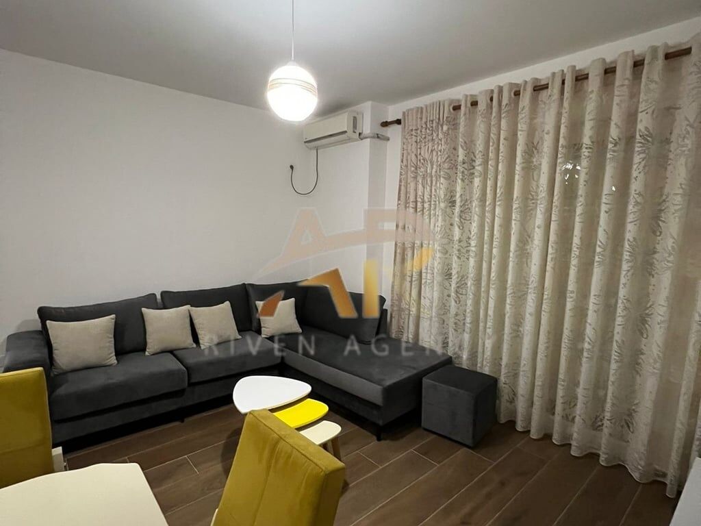 Jepet me qera super apartament 1+1 i pabanuar me pare tek Vila L 2, Astir