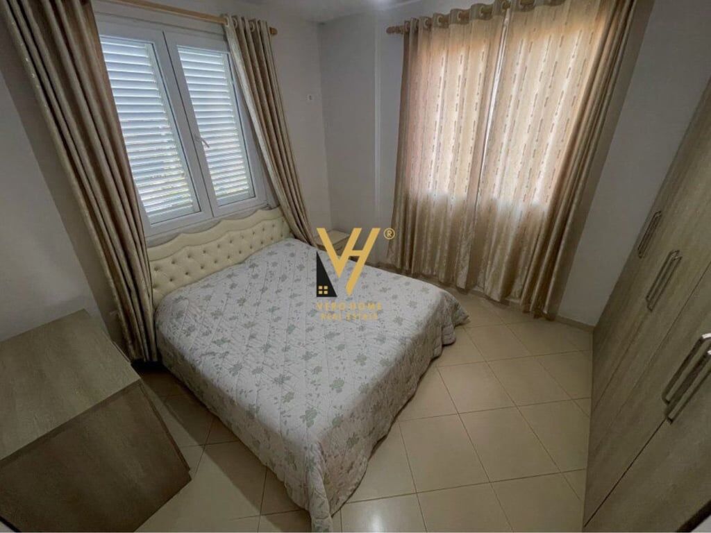 VILLA A 2 PIANI IN AFFITTO A MJULL BATHORE 2.500 EURO
