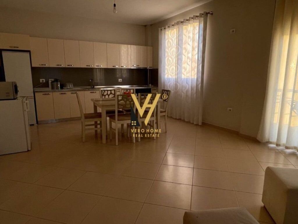 VILLA A 2 PIANI IN AFFITTO A MJULL BATHORE 2.500 EURO