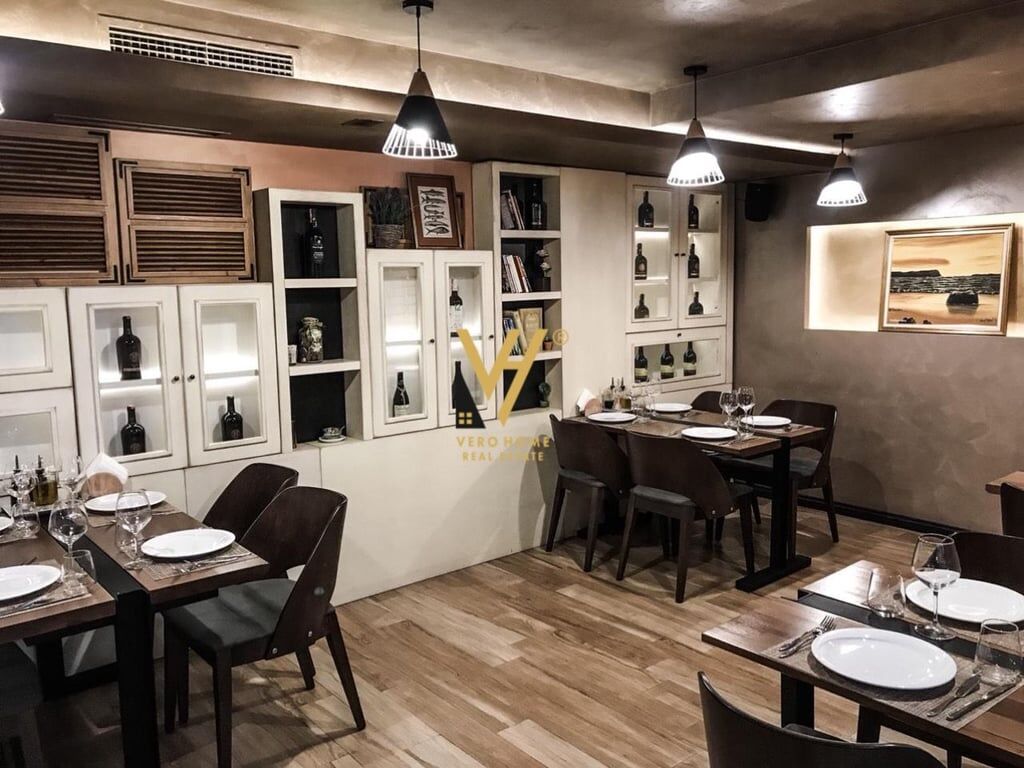 157 M2 IN AFFITTO IN VIA DURRESIT 2.200 EURO