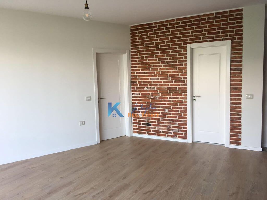 2+1+2 apartment for rent above the Botanical Garden