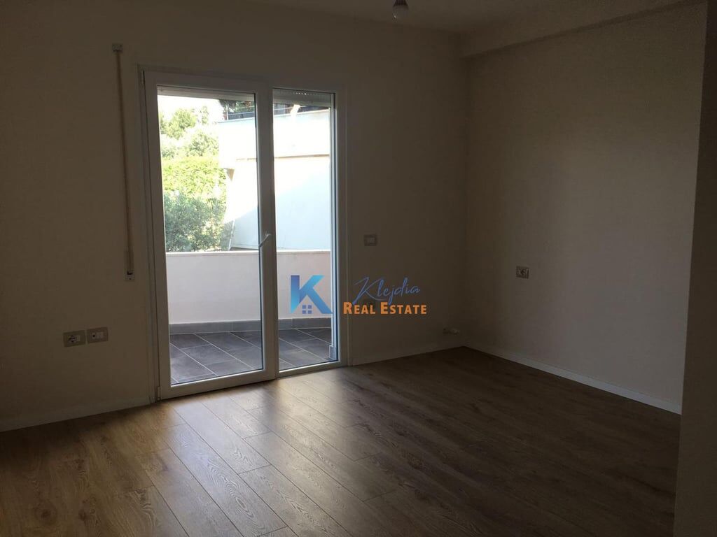 2+1+2 apartment for rent above the Botanical Garden