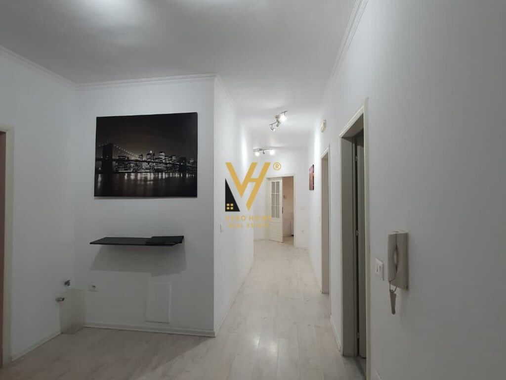 APPARTAMENTO 3+1+2 IN AFFITTO NELLA KOMUNA E PARISIT 700 EURO