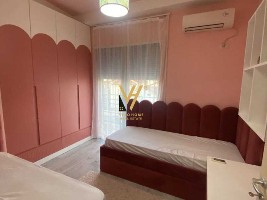 Appartamento 2+1 con Balcone in Affitto in Via Qemal Stafa 750 Euro