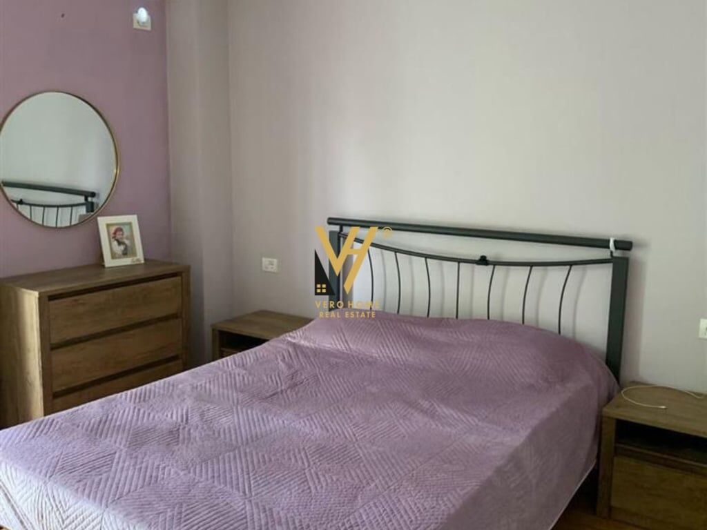 JEPET APARTAMENT 2+1+BLK ME QERA TE LIQENI I THATE 600 EURO