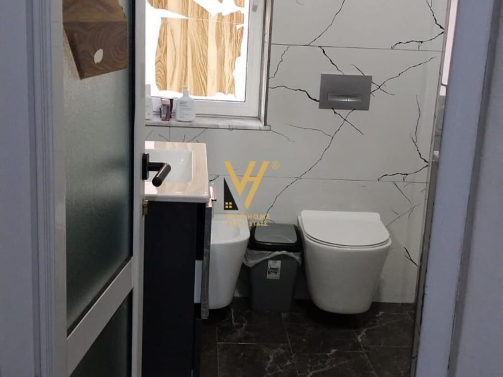 Appartamento 2+1 con Balcone in Affitto in Via Myslym Shyri 55.000 Lek