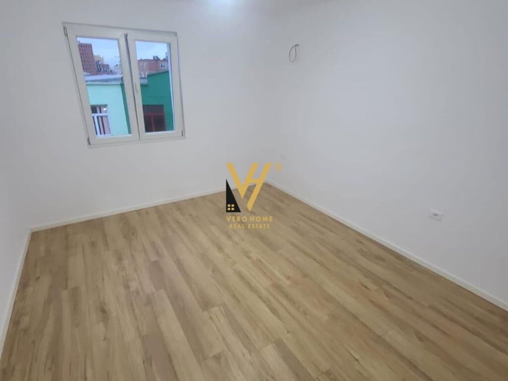 1+1 APARTMENT FOR SALE ON 4 MARTYRS STREET 120,000 EURO