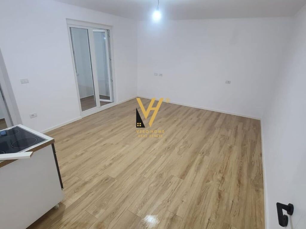 1+1 APARTMENT FOR SALE ON 4 MARTYRS STREET 120,000 EURO