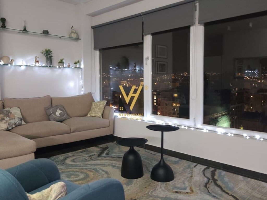 PENTHOUSE IN AFFITTO AL PAZARI I RI 1.200 EURO