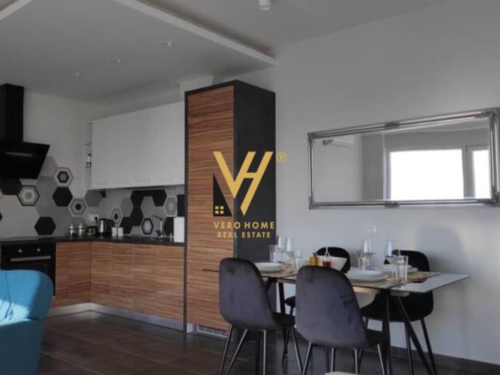PENTHOUSE IN AFFITTO AL PAZARI I RI 1.200 EURO