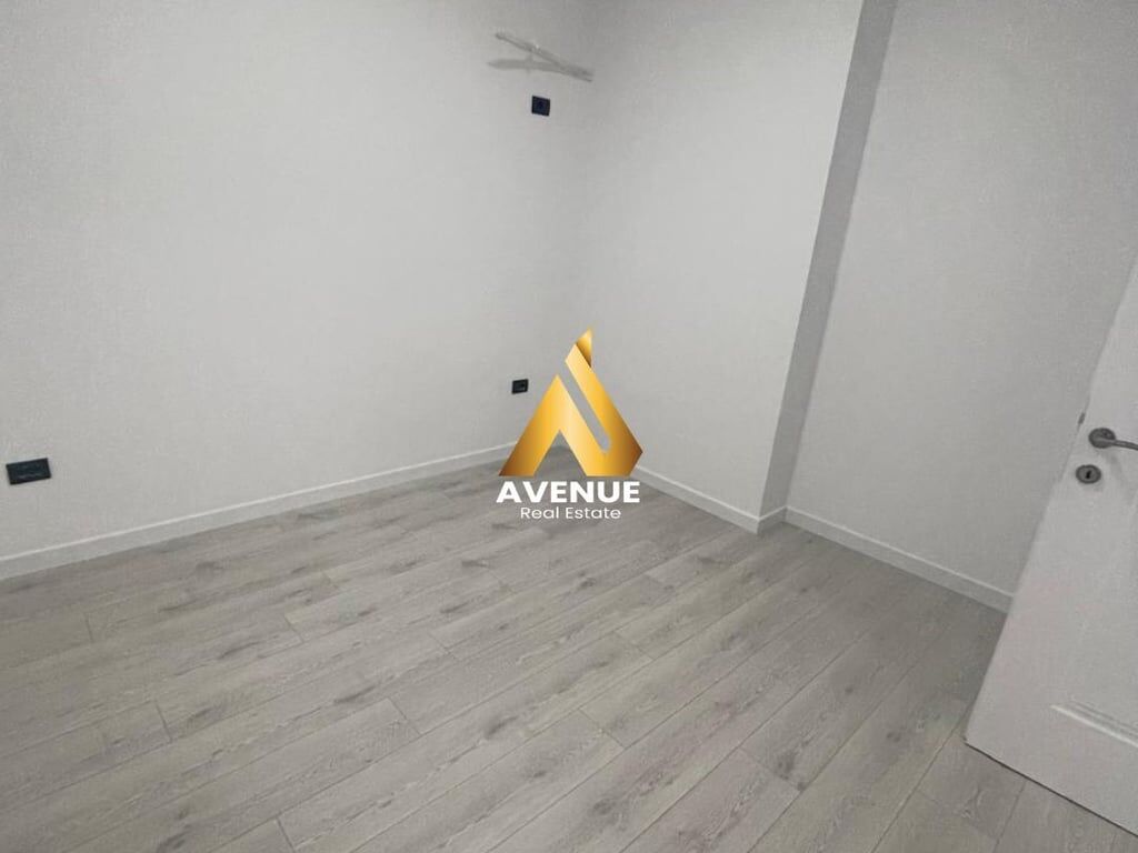 LOCALE COMMERCIALE IN AFFITTO, MYSLYM SHYRI, TIRANA