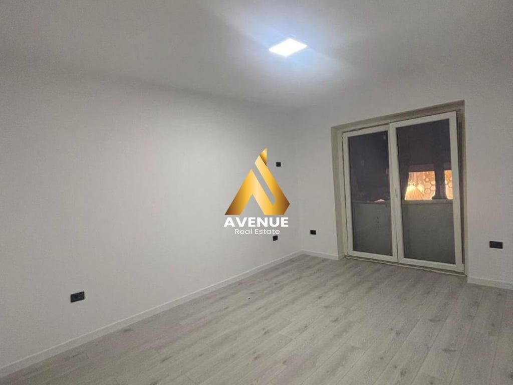 LOCALE COMMERCIALE IN AFFITTO, MYSLYM SHYRI, TIRANA
