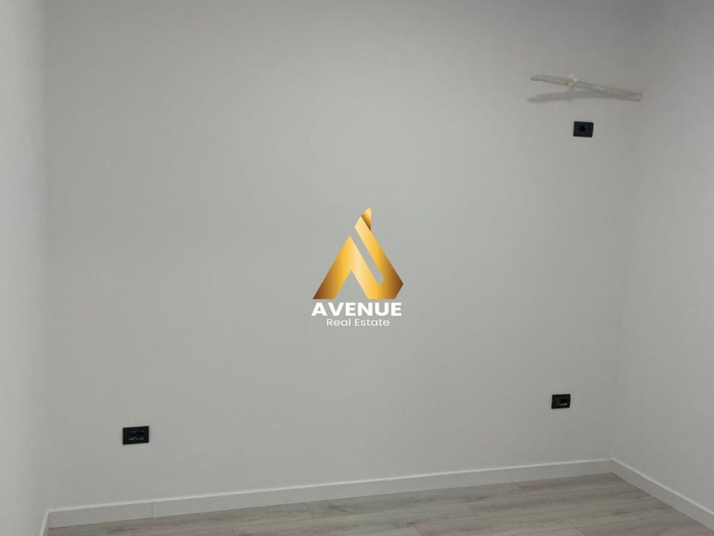 LOCALE COMMERCIALE IN AFFITTO, MYSLYM SHYRI, TIRANA