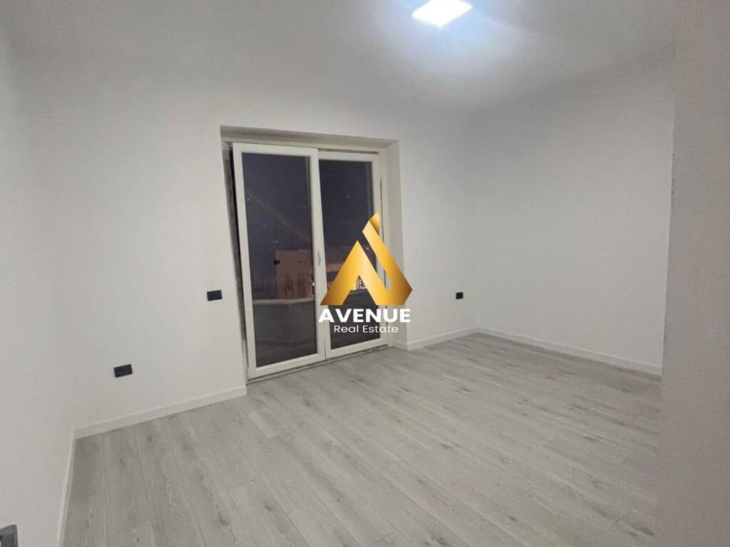 LOCALE COMMERCIALE IN AFFITTO, MYSLYM SHYRI, TIRANA