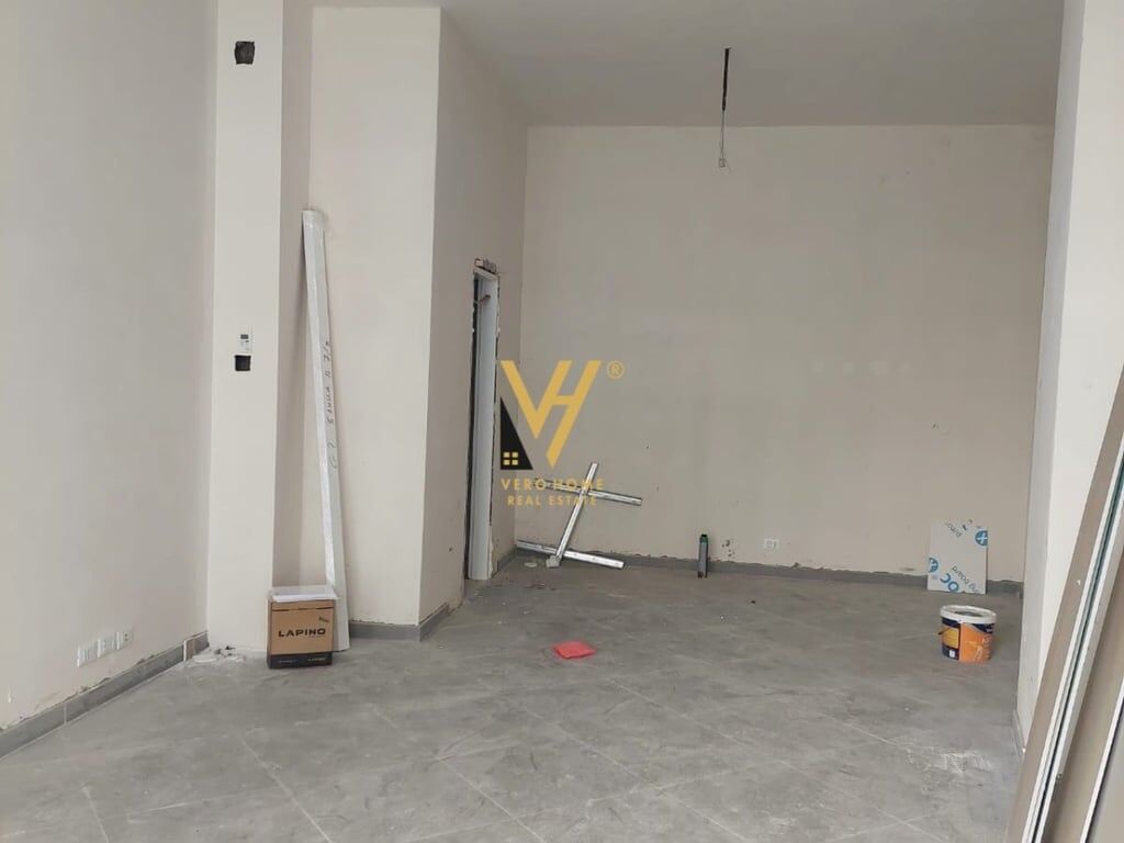 NEGOZIO IN AFFITTO 110 M2 PRESSO LAKE VIEW, LAGO ARTIFICIALE 2.800 EURO