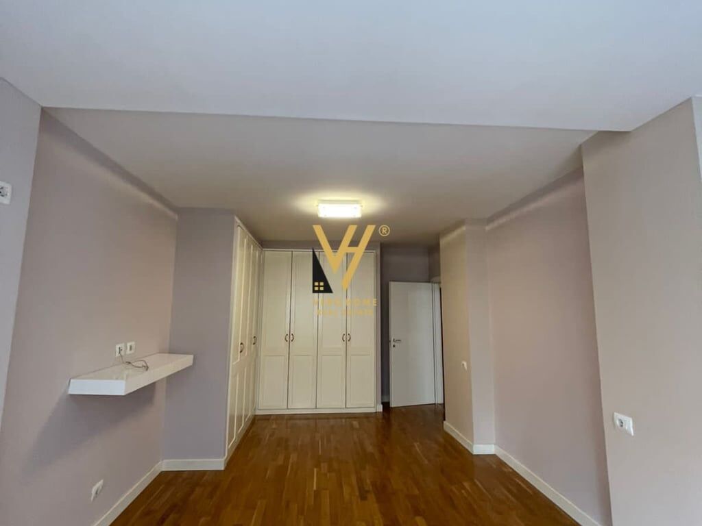 Office for Rent 145 M2 Near the Zoo 950 Euro
