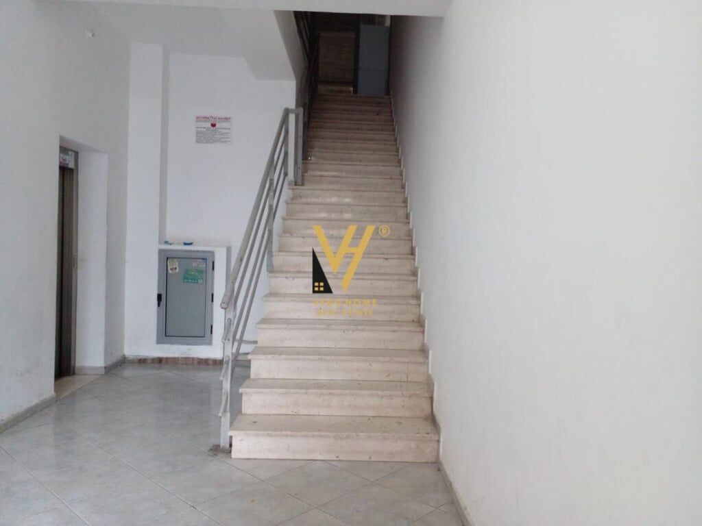 SHITET DYQAN 410 M2 NE FIER 600.000 EURO