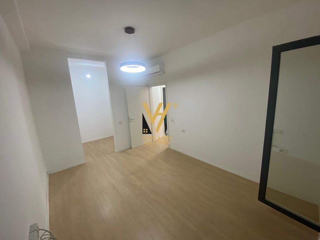 OFFICE FOR RENT 120 M2 AT KONTAKT COMPLEX, 21 DECEMBER 650 EURO