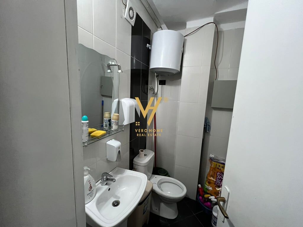 OFFICE FOR RENT 75 M2 IN NEW MARKET 750 EURO