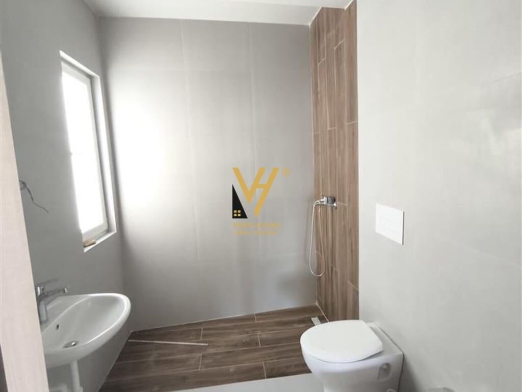 OFFICE 66 M2 FOR RENT AT RIVER RESIDENCE, UNAZA E RE 550 EURO