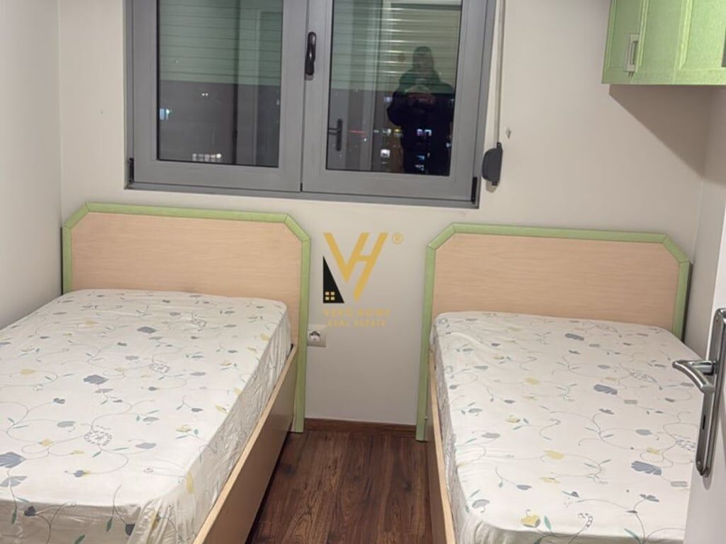 Appartamento 2+1 con Balcone in Affitto a Bllok 1.200 Euro