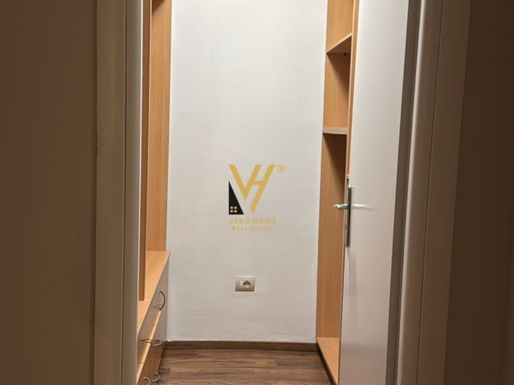 Appartamento 2+1 con Balcone in Affitto a Bllok 1.200 Euro